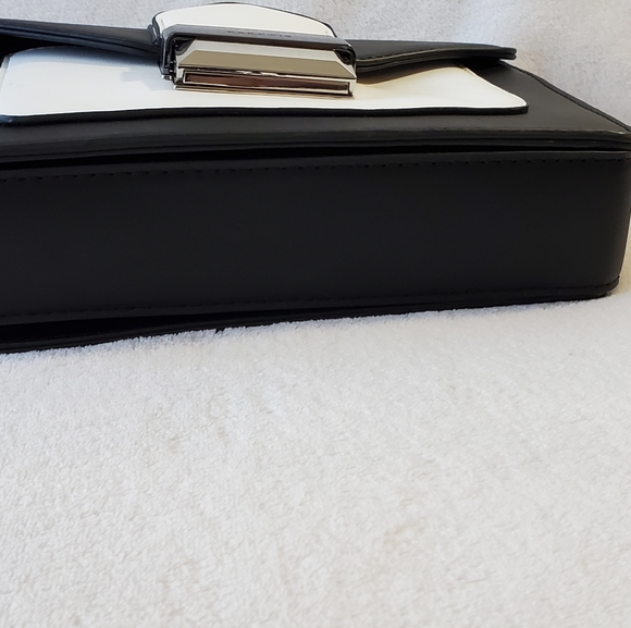 Parfois Black and White Crossbody Bag - Picture 5 of 6